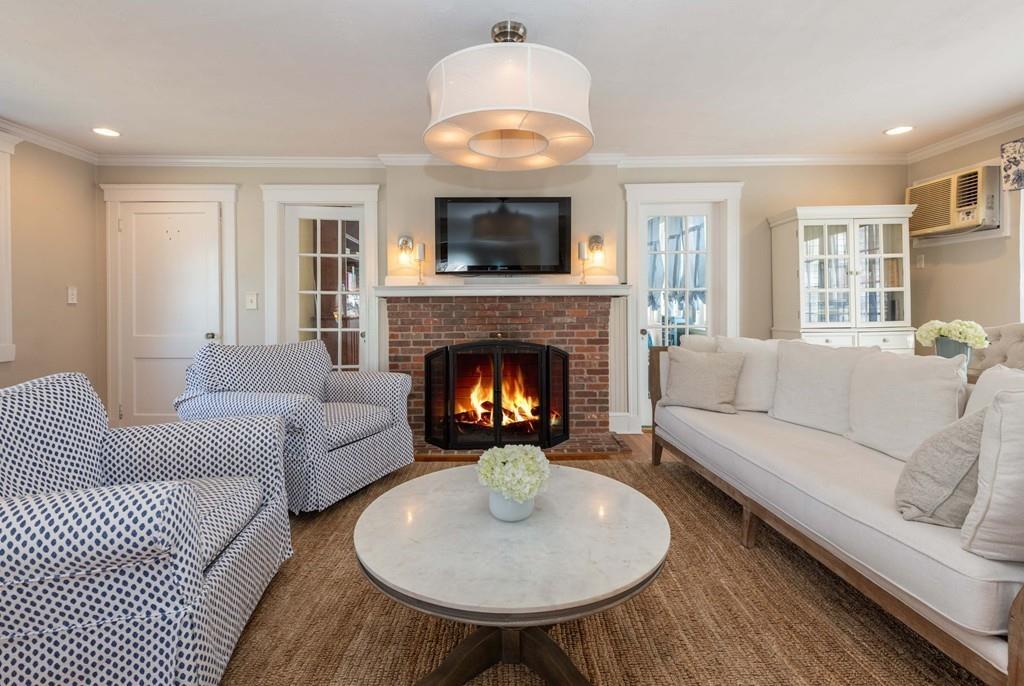 2 Ardsmoor Road Melrose, MA 02176 - Photo 10 of 42 Gallery Image 10