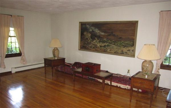 73 Berkeley Road North Andover, MA 01845 - Photo 8 of 19 Gallery Image 8