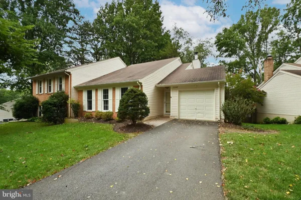 $3,200 | 10048 Wood Sorrels Lane, Burke, VA 22015