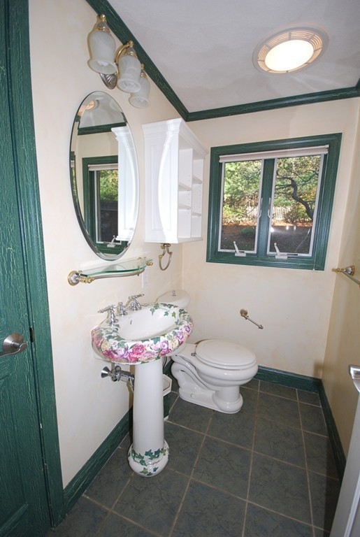 23 Francine Road Framingham, MA 01701 - Photo 11 of 30 Gallery Image 11