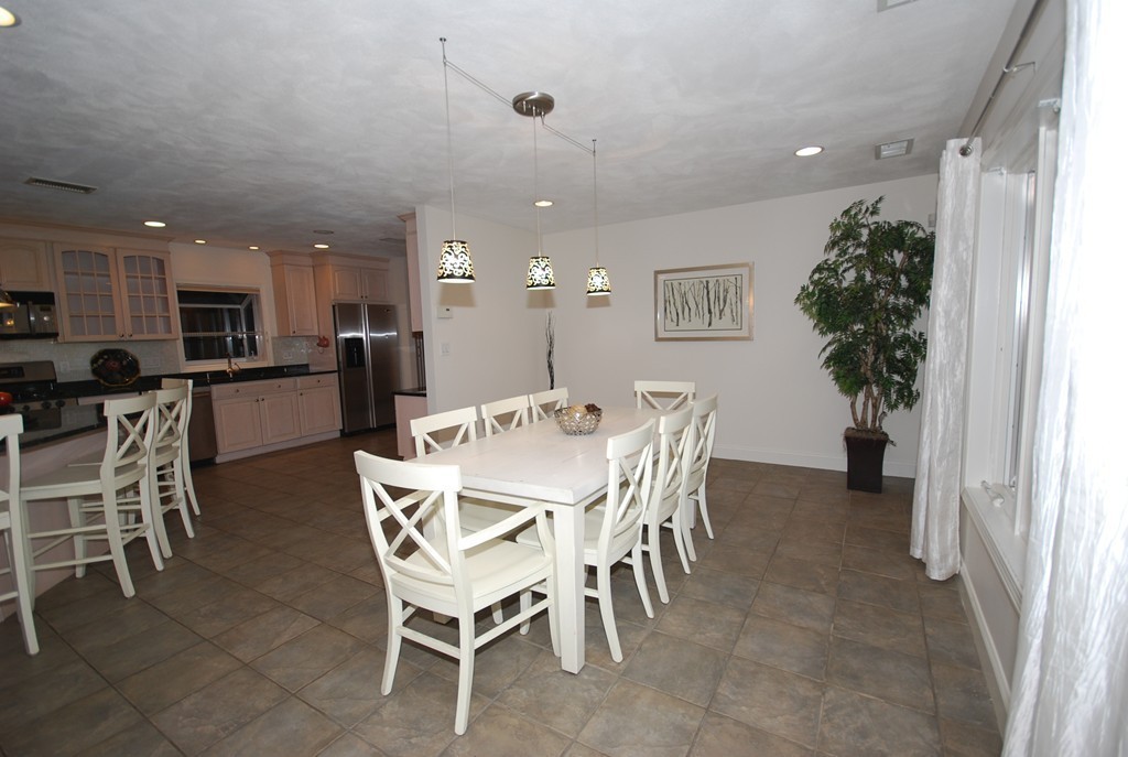 23 Francine Road Framingham, MA 01701 - Photo 6 of 30 Gallery Image 6