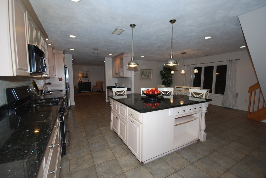 23 Francine Road Framingham, MA 01701 - Photo 8 of 30 Gallery Image 8