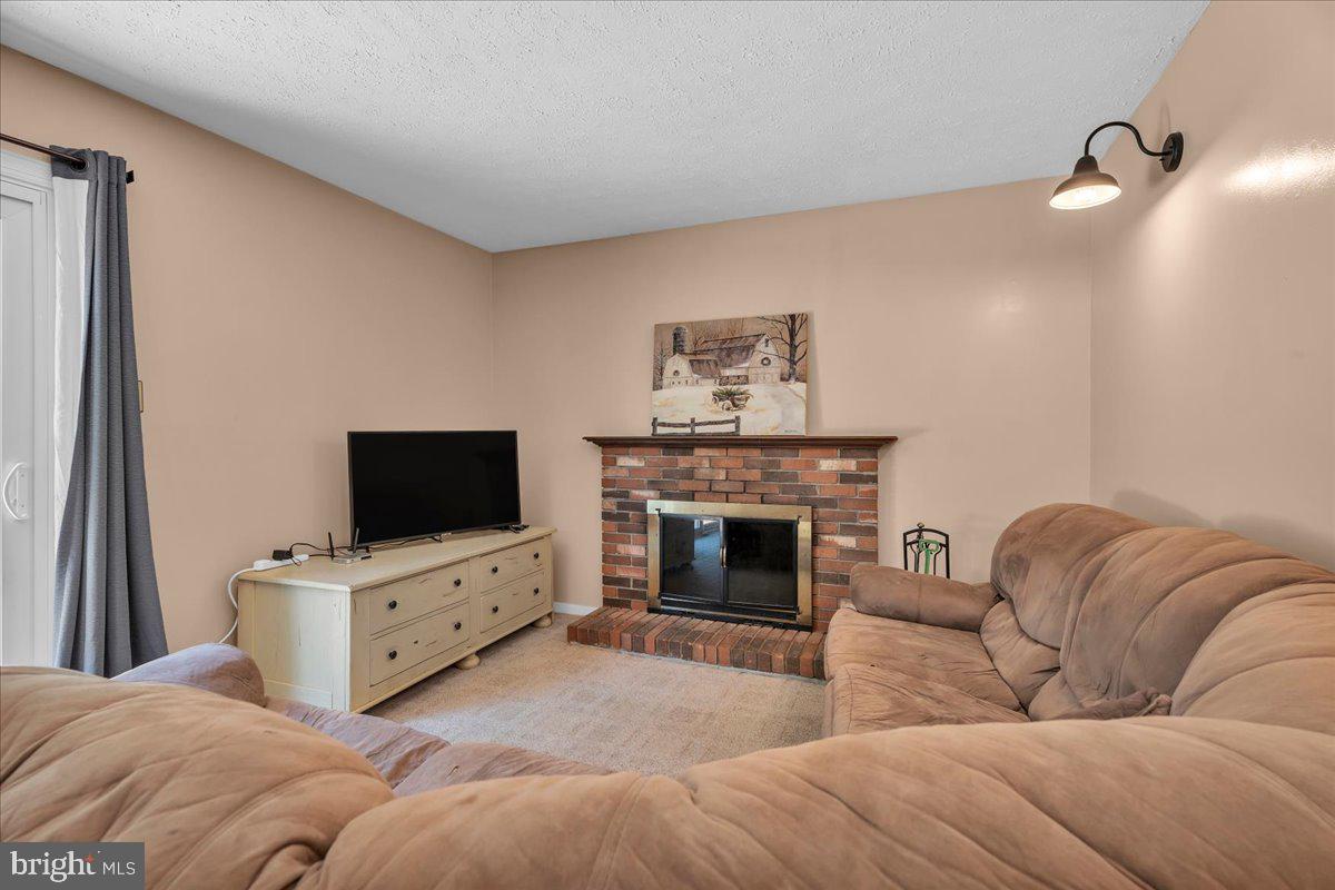 433 Glasgow Road Williamstown, NJ 08094 - Photo 10 of 34