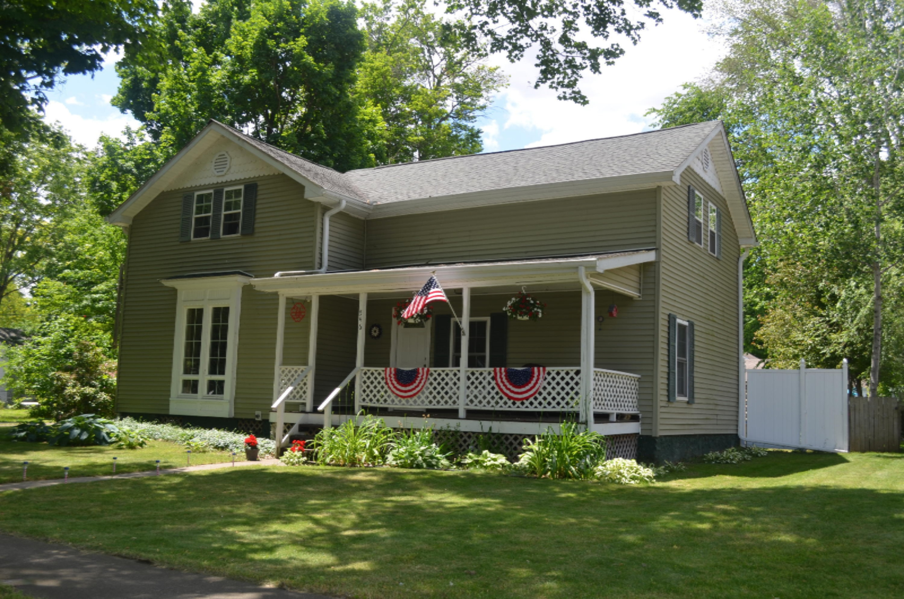 546 Maple Street Colon, MI 49040 - Photo 2 of 50 DSC_0654