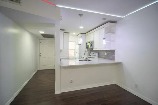 $274,999 | 8401 Royal Palm Boulevard, Unit 8401, Coral Springs, FL 33065