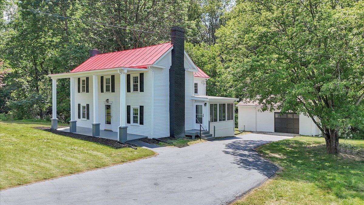 3169 Bandy Road Roanoke, VA 24014 - Photo 4 of 58 04-DJI_20250624142533_0104_D