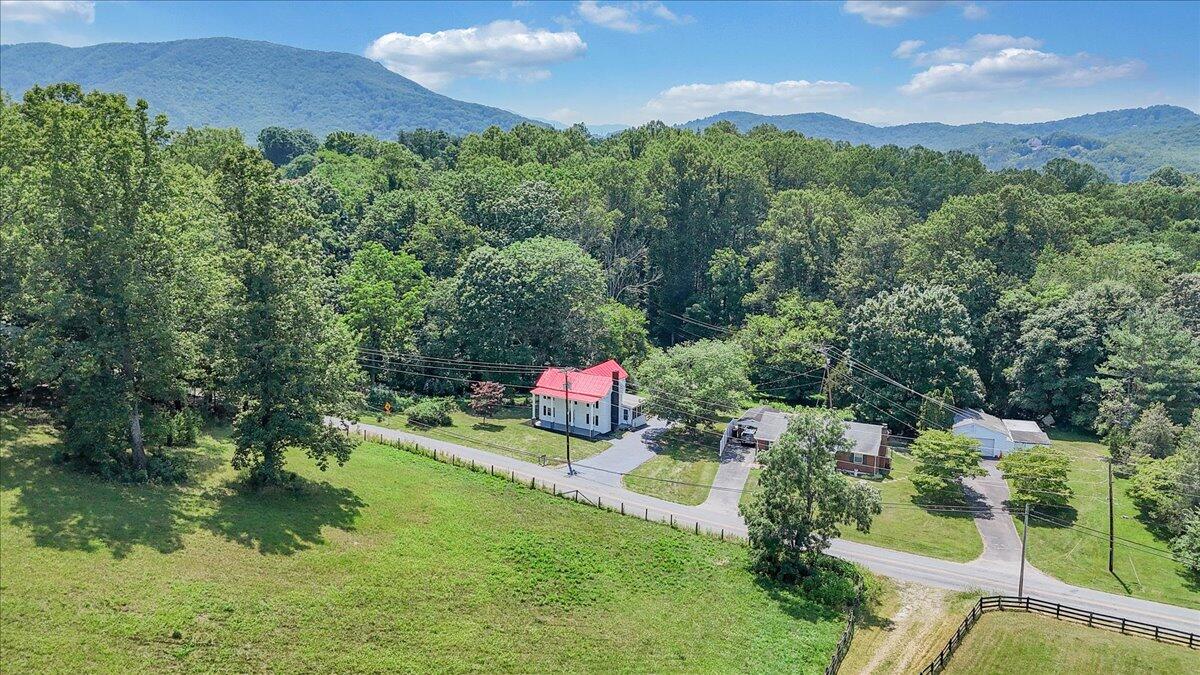 3169 Bandy Road Roanoke, VA 24014 - Photo 48 of 58 55-DJI_20250624143038_0120_D