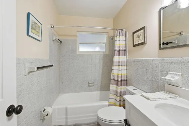 $324,000 | 1136 Southwest Shorewood Drive, Dunnellon, FL 34431