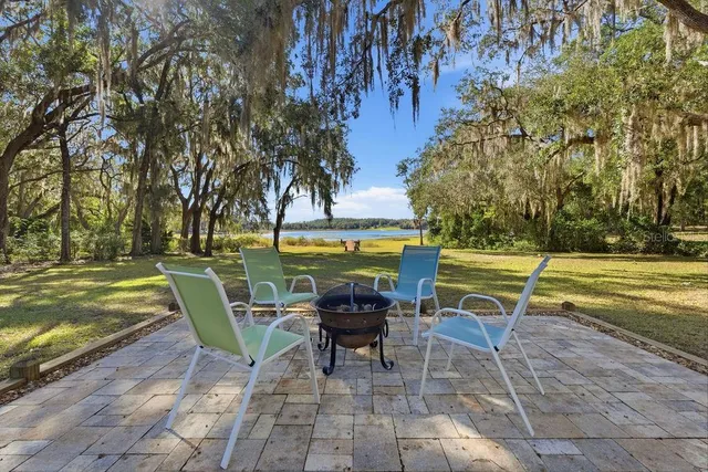 $324,000 | 1136 Southwest Shorewood Drive, Dunnellon, FL 34431