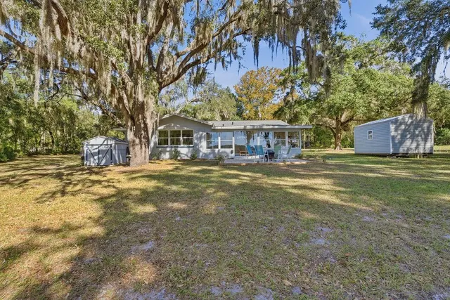 $324,000 | 1136 Southwest Shorewood Drive, Dunnellon, FL 34431