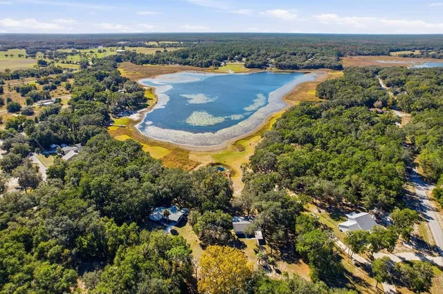 $324,000 | 1136 Southwest Shorewood Drive, Dunnellon, FL 34431