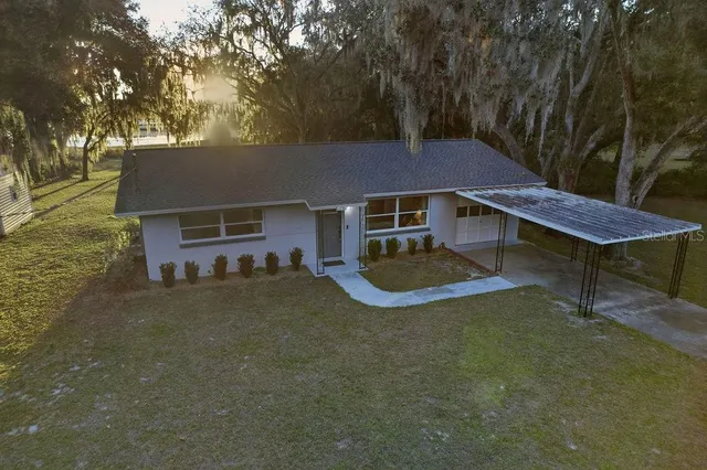 $324,000 | 1136 Southwest Shorewood Drive, Dunnellon, FL 34431