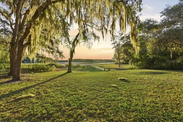 $324,000 | 1136 Southwest Shorewood Drive, Dunnellon, FL 34431