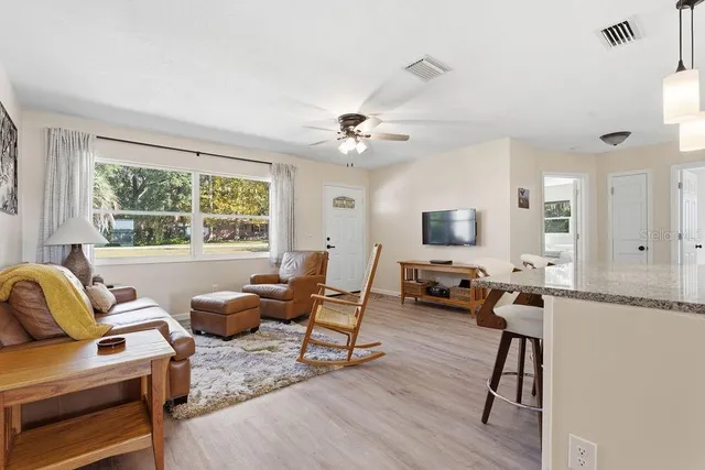 $324,000 | 1136 Southwest Shorewood Drive, Dunnellon, FL 34431