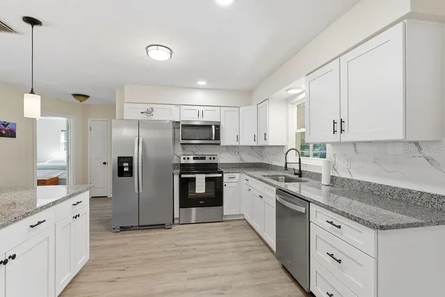 $324,000 | 1136 Southwest Shorewood Drive, Dunnellon, FL 34431