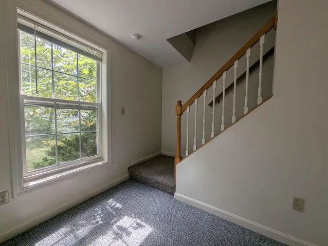 $2,395 | 125 A Sullivan Street, Berwick, ME 03901