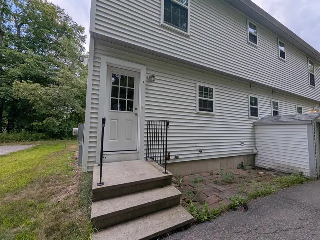 $2,395 | 125 A Sullivan Street, Berwick, ME 03901