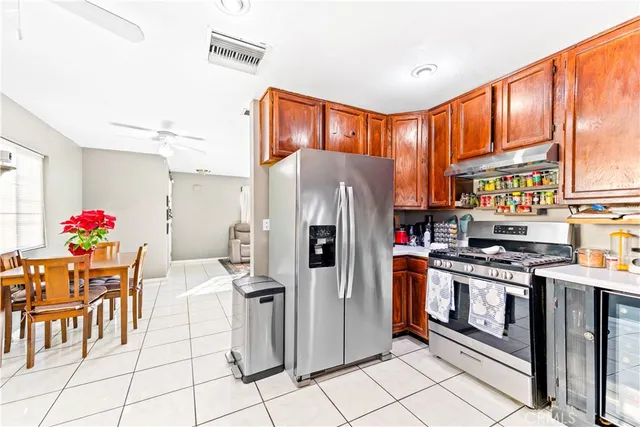 $549,000 | 152 East Rosewood Street, Rialto, CA 92376