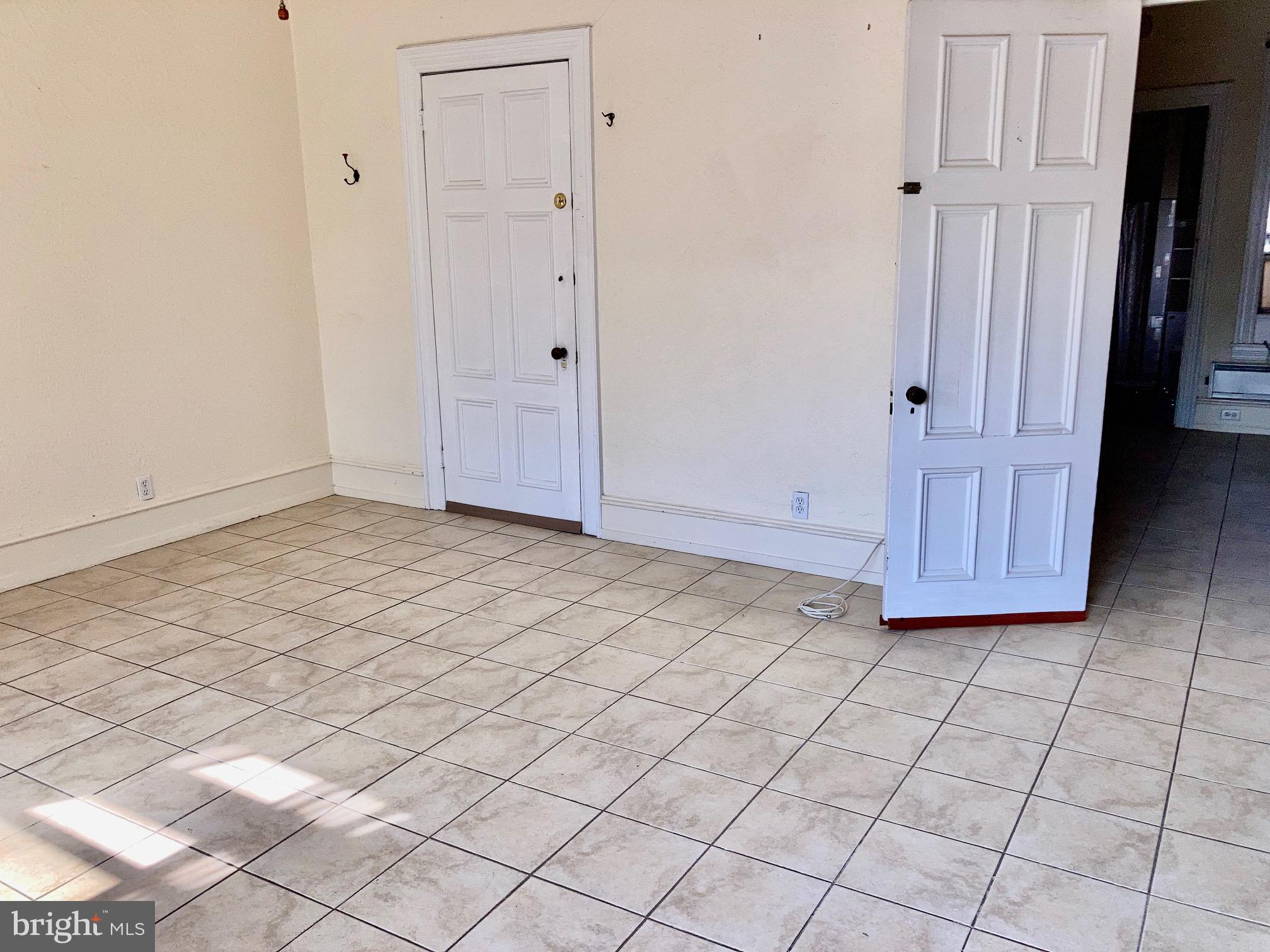 1122 South Broad Street, Unit 2R Philadelphia, PA 19146 - Photo 8 of 10