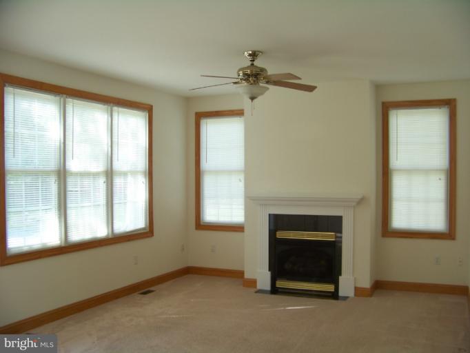 12902 Brice Road Thurmont, MD 21788 - Photo 2 of 16 Family Room