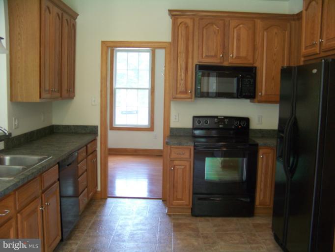 12902 Brice Road Thurmont, MD 21788 - Photo 11 of 16 Kitchen