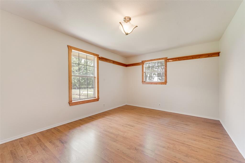 1447 Campbell Road Midlothian, TX 76065 - Photo 20 of 40