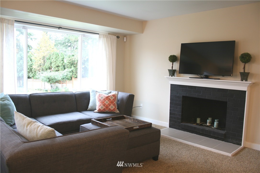 19 217th Place Southeast Bothell, WA 98021 - Photo 4 of 24