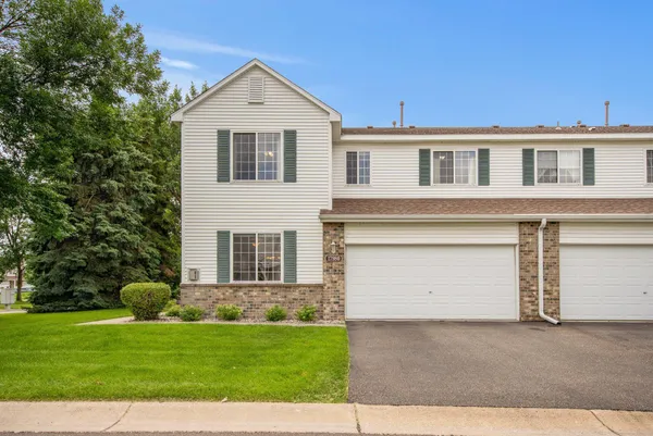 $290,000 | 17980 69th Place North, Maple Grove, MN 55311