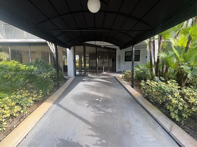 $2,500 | 16171 Blatt Boulevard, Unit 408, Weston, FL 33326