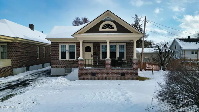 $265,000 | 81 Edgecomb Street, Albany, NY 12209