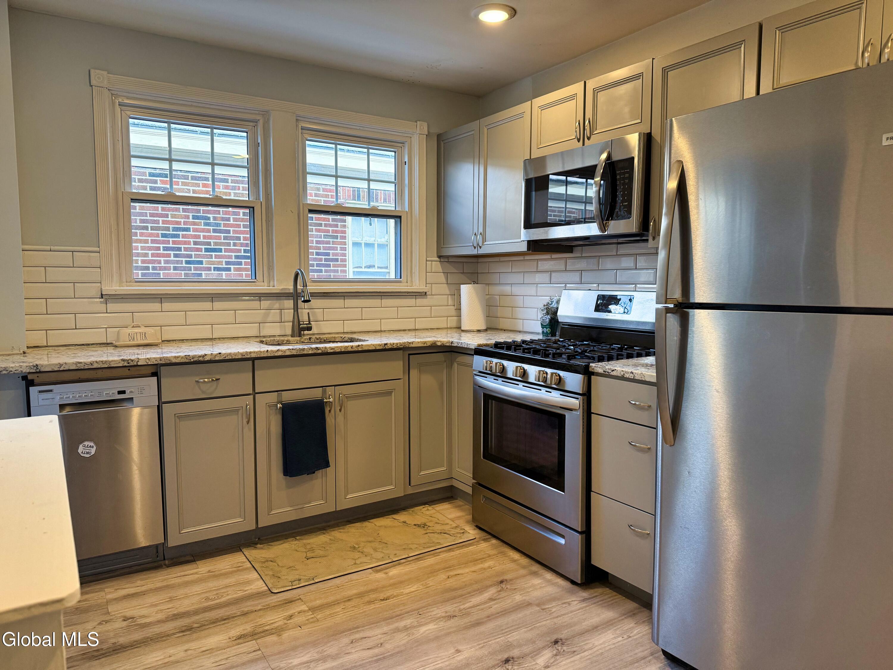 81 Edgecomb Street Albany, NY 12209 - Photo 12 of 24 IMG_5934