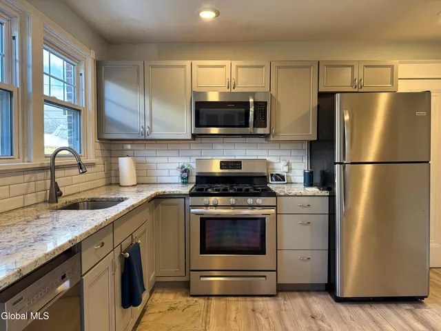 $265,000 | 81 Edgecomb Street, Albany, NY 12209