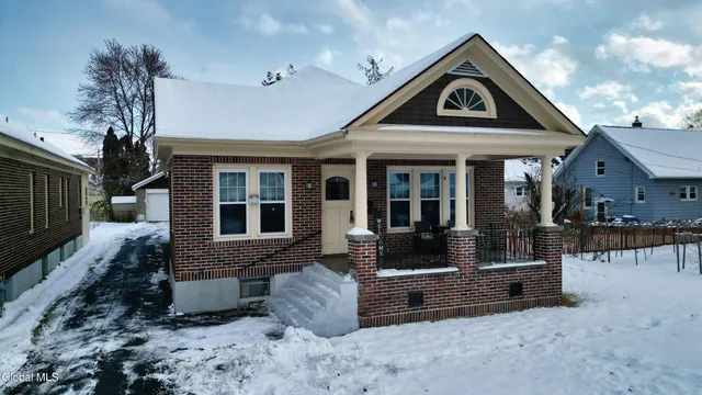 $265,000 | 81 Edgecomb Street, Albany, NY 12209