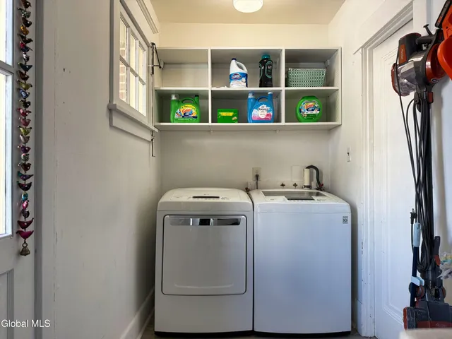 $265,000 | 81 Edgecomb Street, Albany, NY 12209