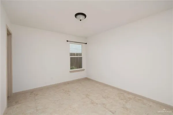 $2,100 | 2205 Antelope Cyn Street, Edinburg, TX 78541