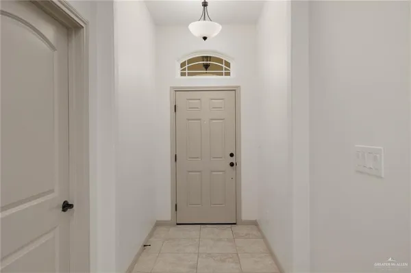 $2,100 | 2205 Antelope Cyn Street, Edinburg, TX 78541