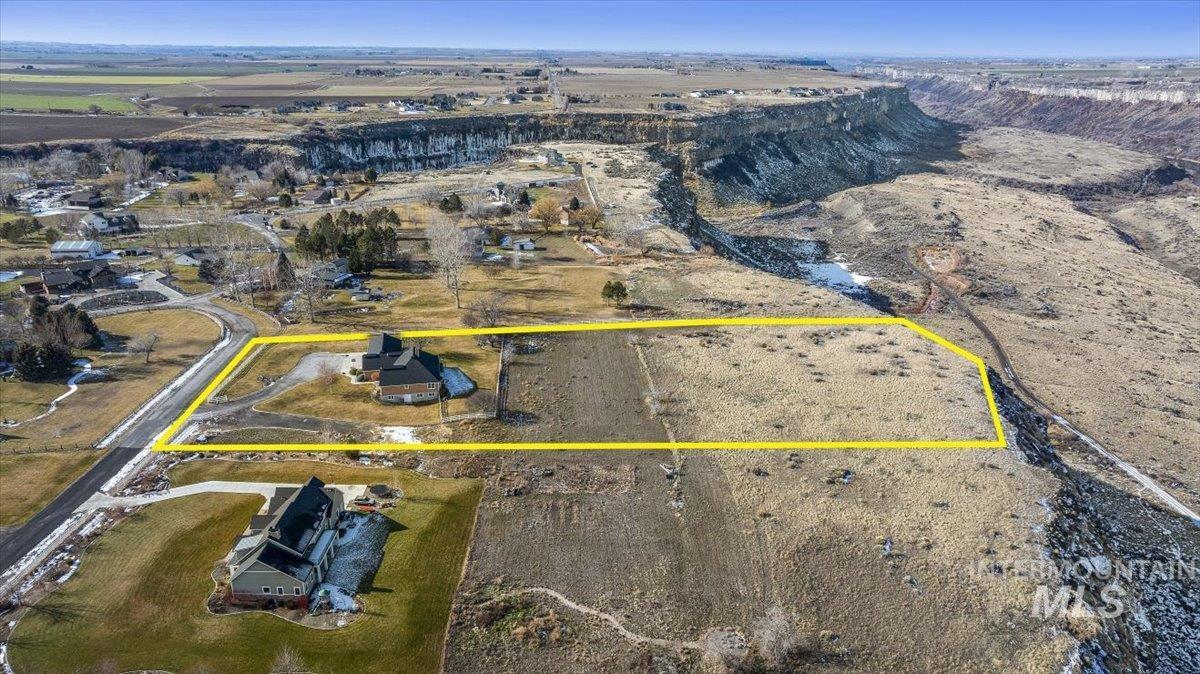 474 Kay Drive Twin Falls, ID 83301 - Photo 34 of 38 Aerial view of property and surrounding area with property parcel outlined