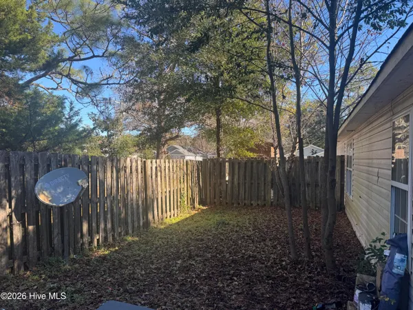 $1,900 | 112 Avondale Avenue, Unit B, Wilmington, NC 28403