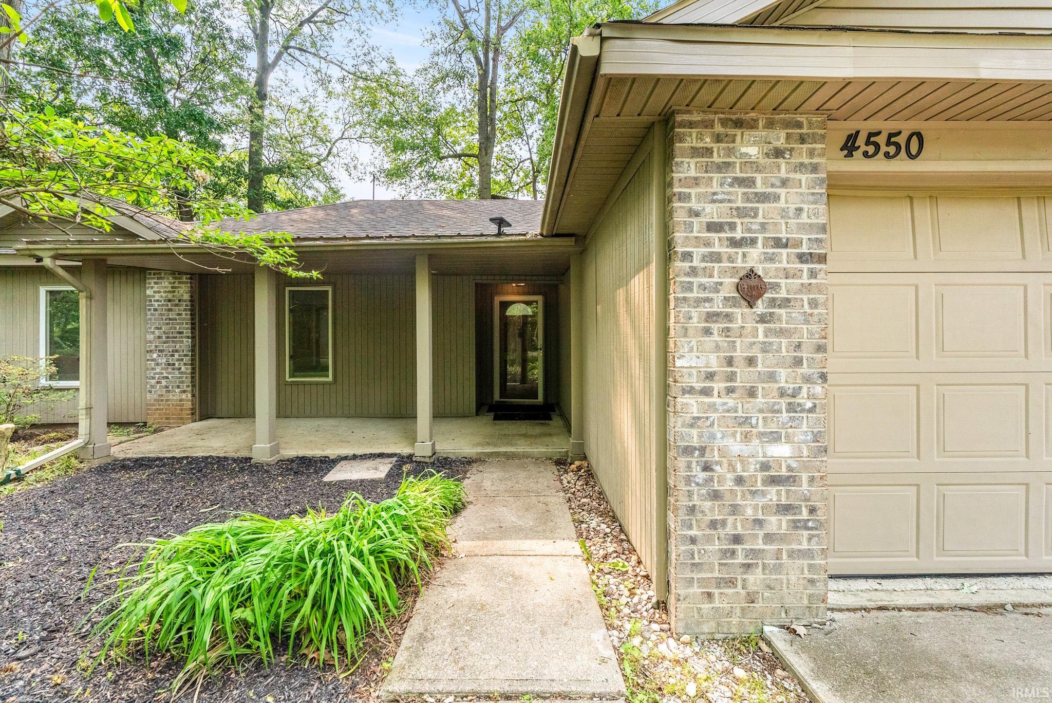 4550 Evard Road Fort Wayne, IN 46835 - Photo 3 of 23 Gallery Image 3