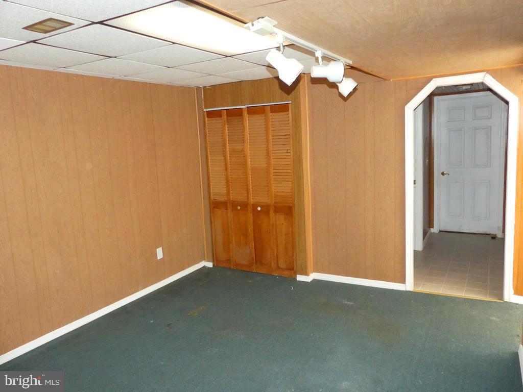 8016 Sagramore Road Baltimore, MD 21237 - Photo 21 of 30