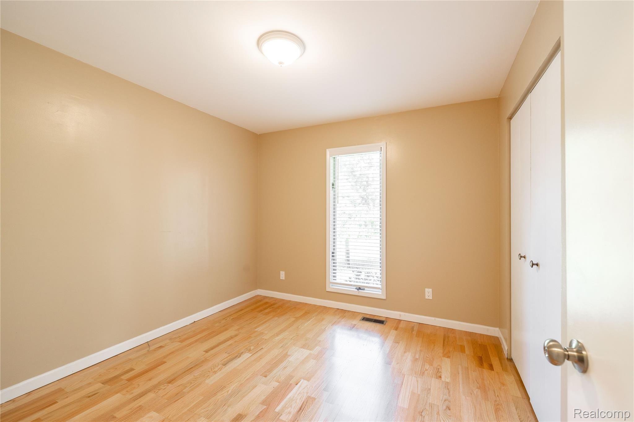 8653 Lake Road Grosse Ile, MI 48138 - Photo 14 of 34 8653 Lake Rd, Grosse Ile - Bedroom #2