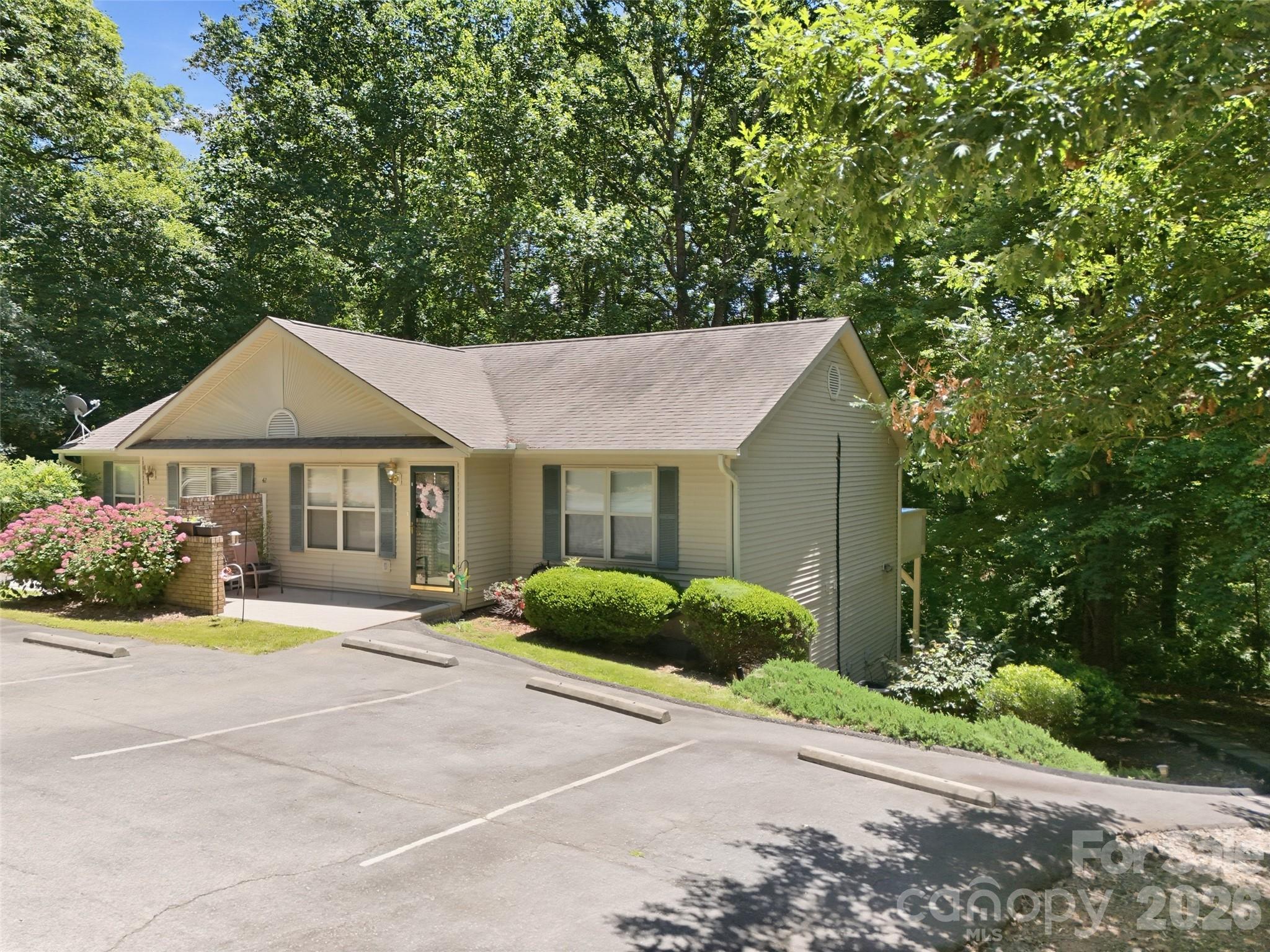 42 Queen Road, Unit D Candler, NC 28715 - Photo 22 of 39