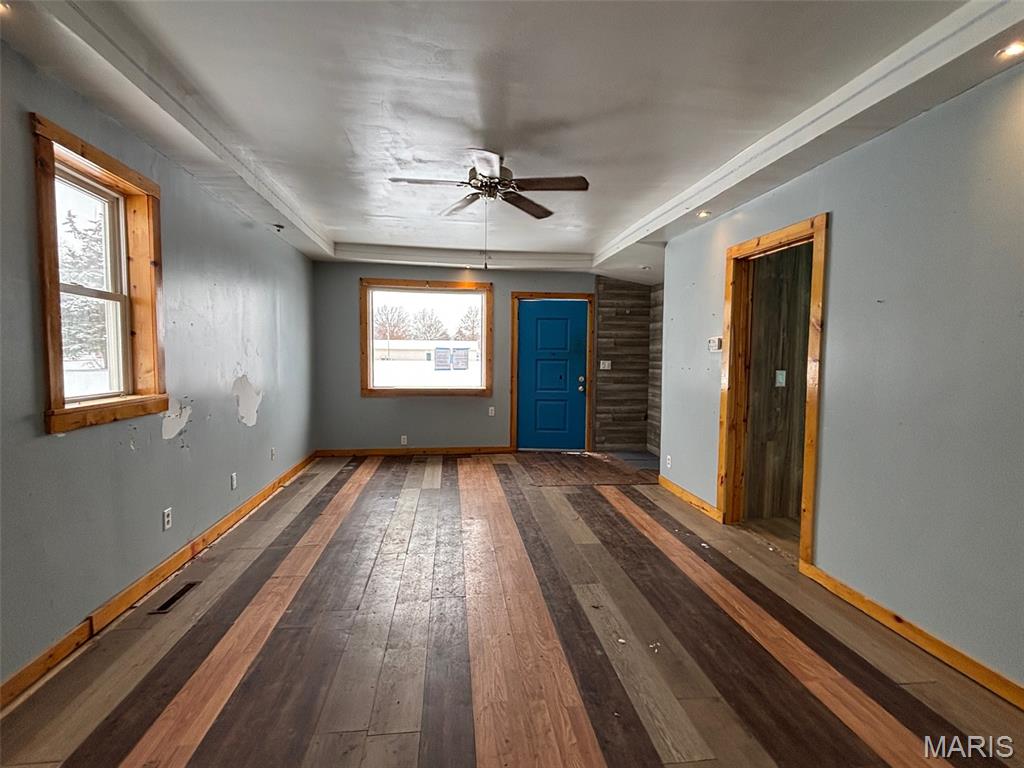 120 Gillespie Wilsonville, IL 62093 - Photo 3 of 12