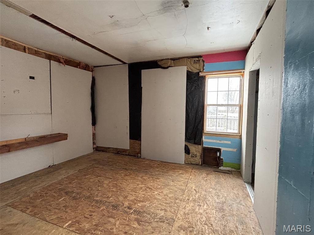 120 Gillespie Wilsonville, IL 62093 - Photo 6 of 12