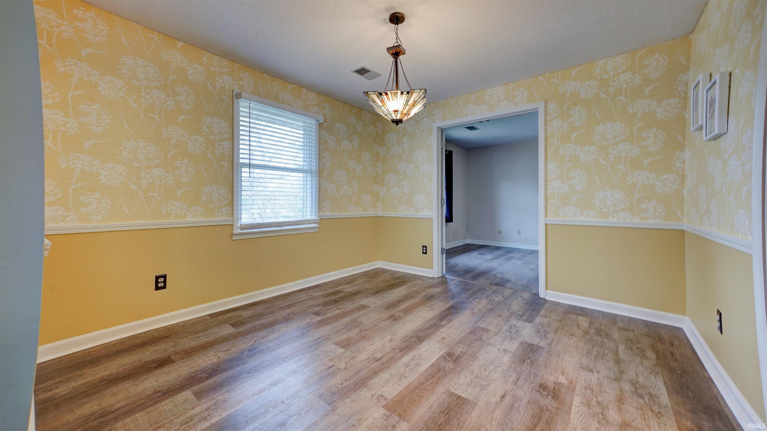 6702 Newburgh Road Evansville, IN 47715 - Photo 12 of 34 Gallery Image 12
