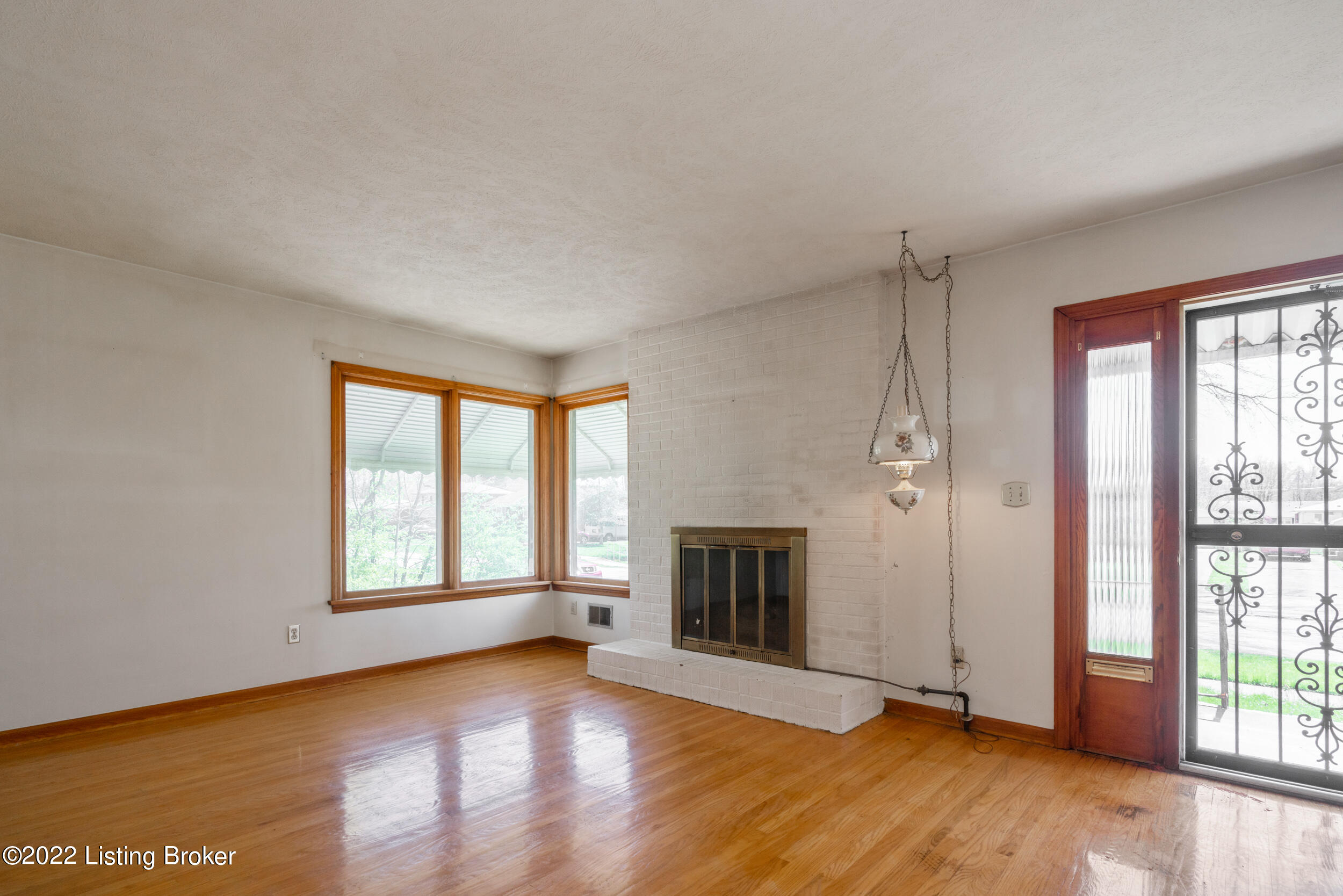 1045 Clayborne Road-15
