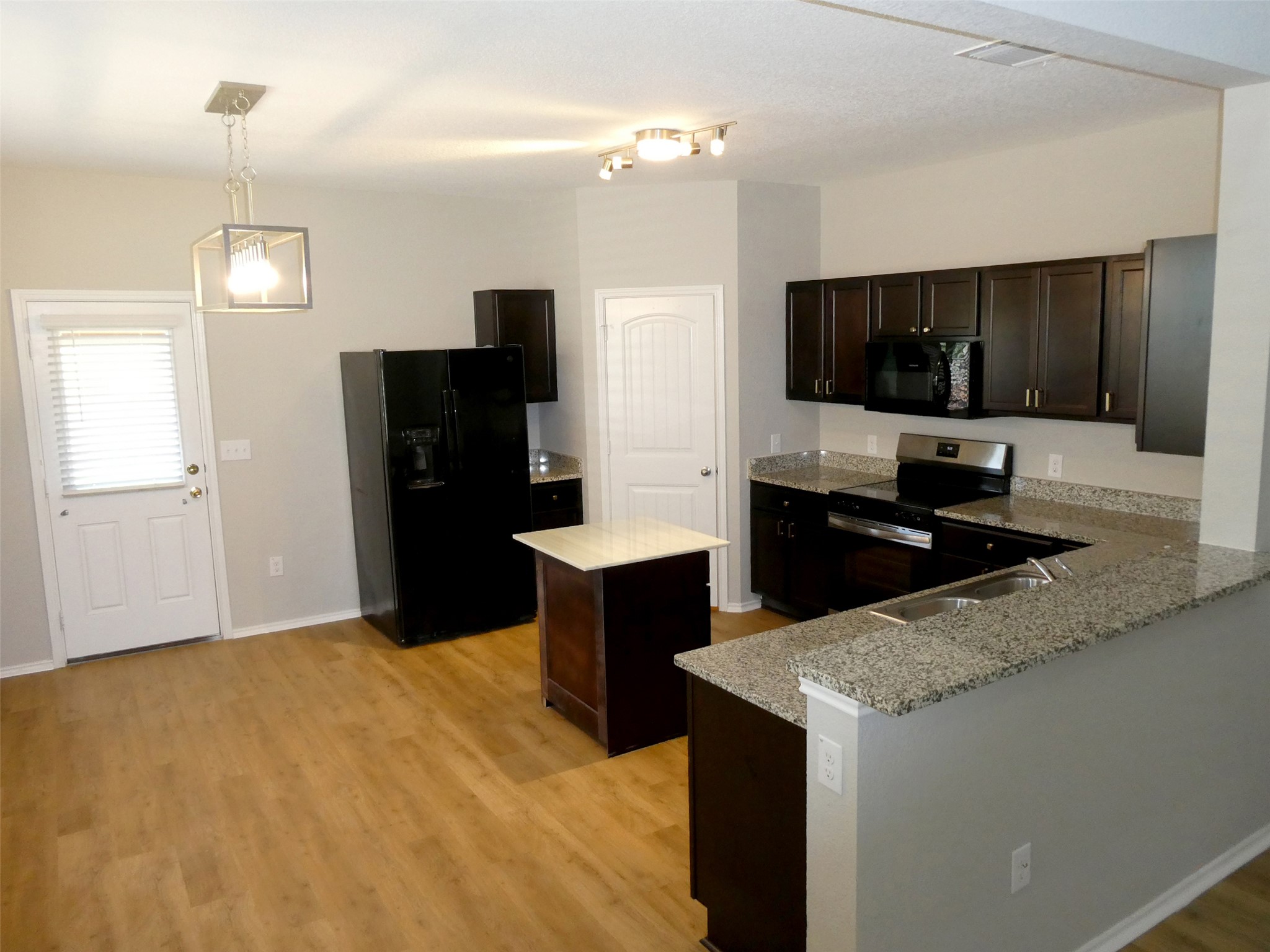 15003 Shalestone Way Manor, TX 78653 - Photo 6 of 21