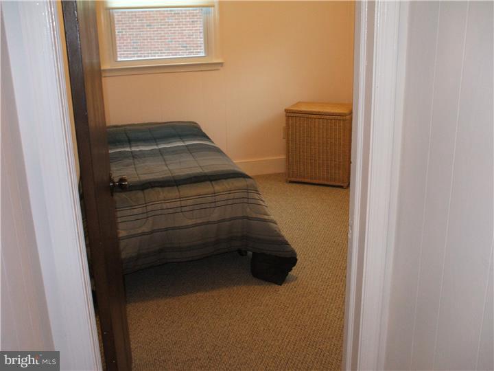 1033 Edwards Drive Springfield, PA 19064 - Photo 22 of 24 Den