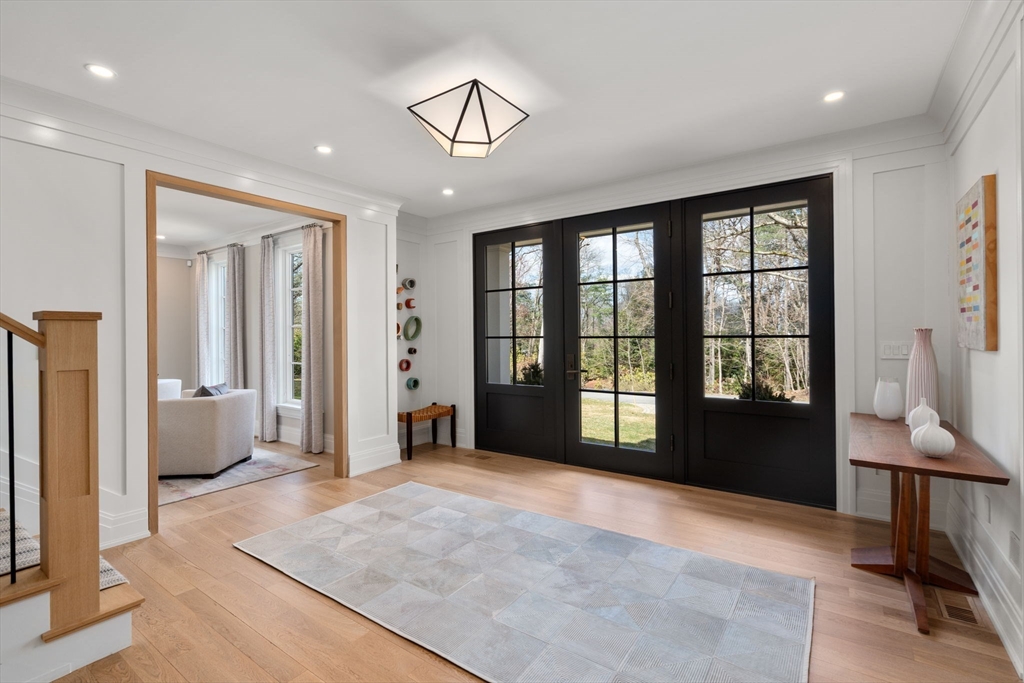 9 Skating Pond Road Weston, MA 02493 - Photo 2 of 34