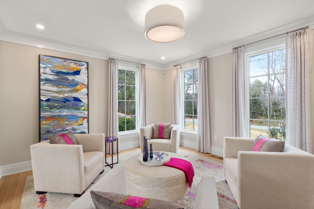 9 Skating Pond Road Weston, MA 02493 - Photo 10 of 34